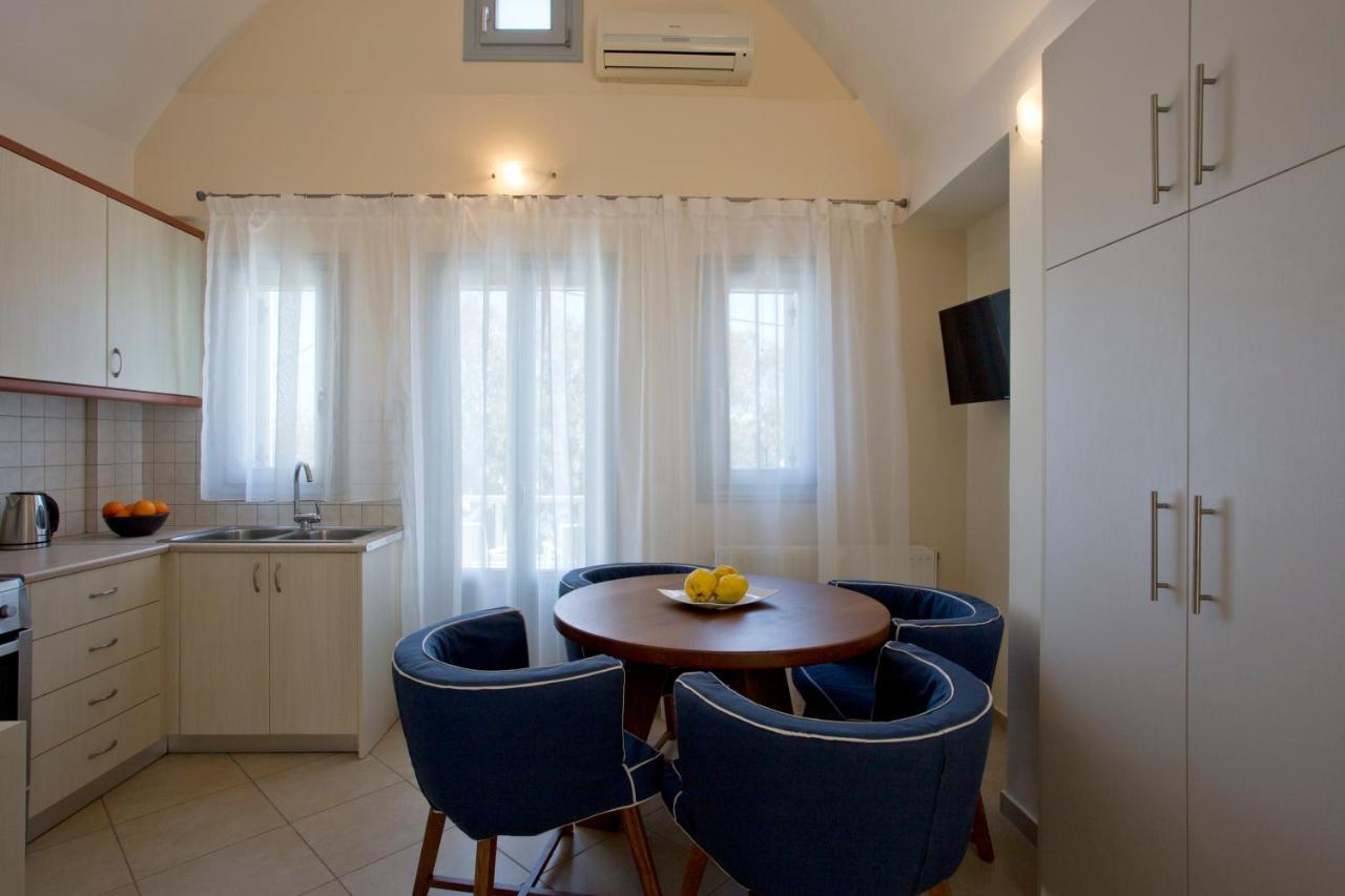 Santorini Med Homes - Sunday Apartment Mesaria Exterior foto